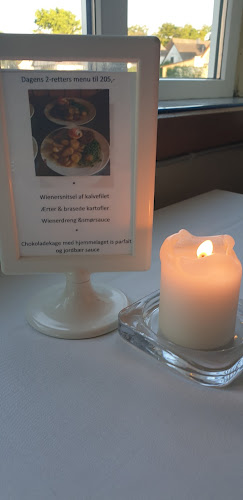 Opinii despre Øksendrup Kro & Motel în Frørup - Gastronomi og hotelvirksomhed