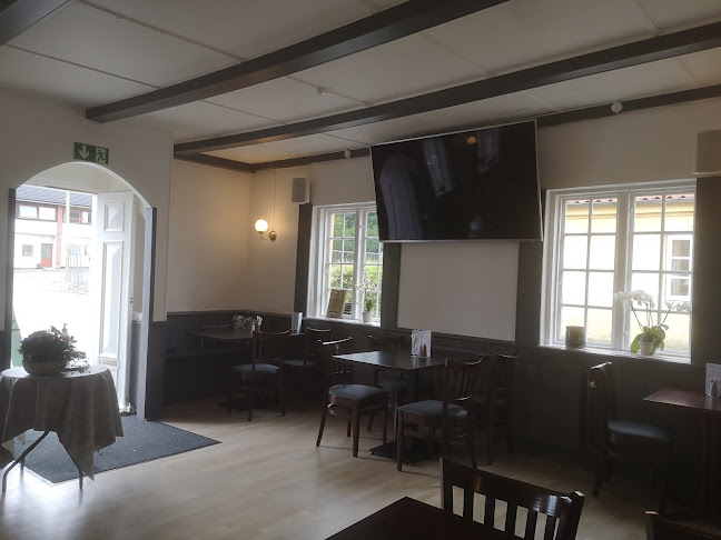 Cafe Mee og sportsbar - Gastronomi og hotelvirksomhed