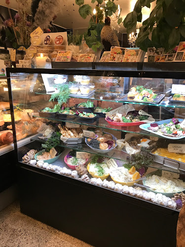 Comentarii opinii despre Alt I Mad ApS