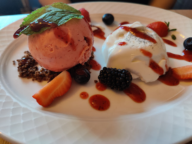 Restaurant Upstairs - Gastronomi og hotelvirksomhed