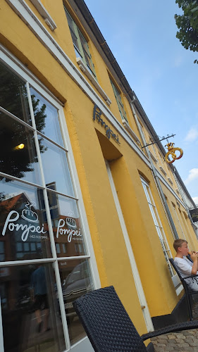 Pompei​ - Gastronomi og hotelvirksomhed