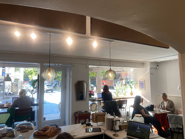 Petit Cafe - Gastronomi og hotelvirksomhed