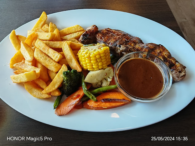 Highway 69 - Gastronomi og hotelvirksomhed