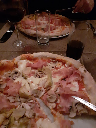 Opinii despre Restaurant Il Gambero Rosso în København - Gastronomi og hotelvirksomhed