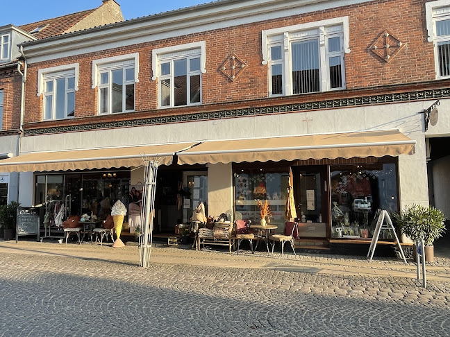 Comentarii opinii despre Sweet & Coffee