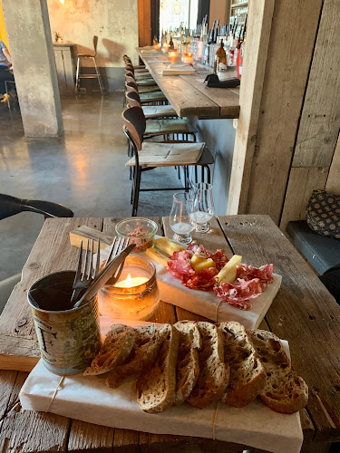 Comentarii opinii despre Two Socks