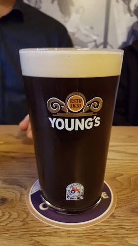 The Wharf - Gastronomi og hotelvirksomhed