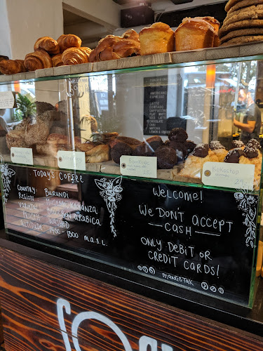 Comentarii opinii despre Social