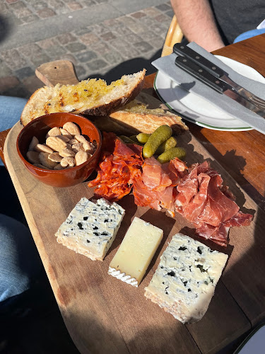 Huks Fluks - Gastronomi og hotelvirksomhed