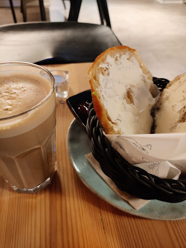 Comentarii opinii despre Made