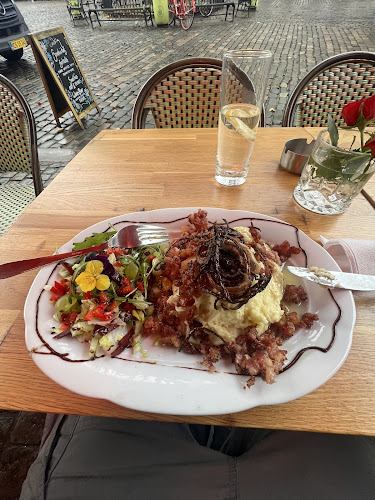 Café Vito - Gastronomi og hotelvirksomhed