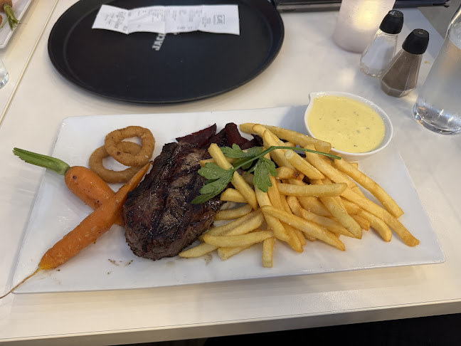 Café Eiffel - Gastronomi og hotelvirksomhed