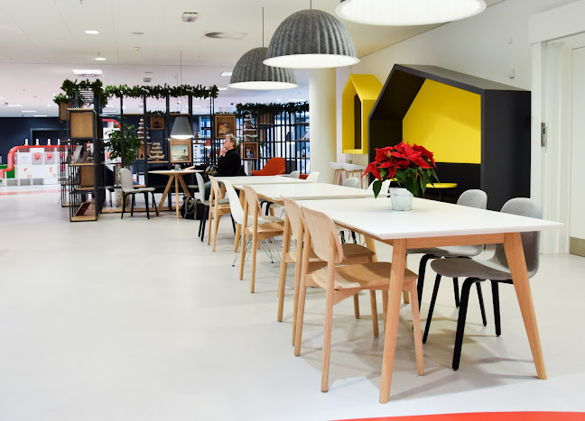 Opinii despre Cafe Lige efter bogen - Hjørring Biblioteks café în Hjørring - Gastronomi og hotelvirksomhed