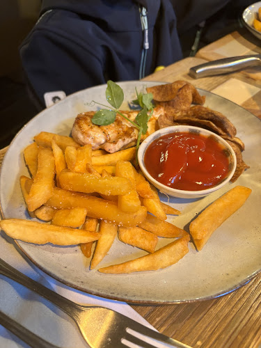 OX-M - Gastronomi og hotelvirksomhed