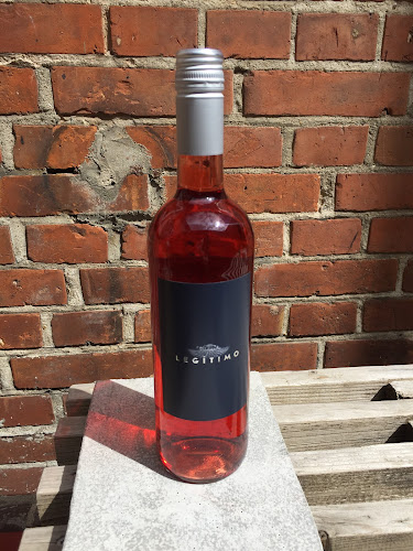 Comentarii opinii despre Wine & Delights ApS