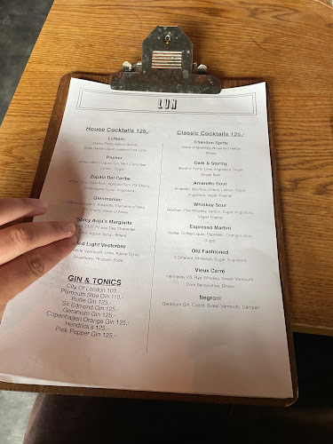 Opinii despre LUN Restaurant & vinbar în København - Gastronomi og hotelvirksomhed