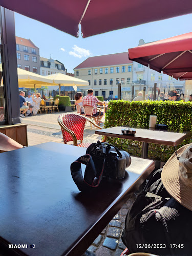 Comentarii opinii despre Dronning Louise