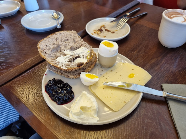 Opinii despre Rug Bakery în København - Gastronomi og hotelvirksomhed