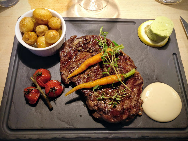 Opinii despre Restaurant Raadhuskælderen în Roskilde - Gastronomi og hotelvirksomhed