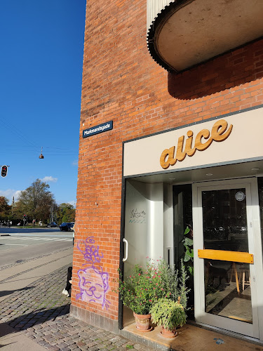 Alice Ice Cream & Coffee