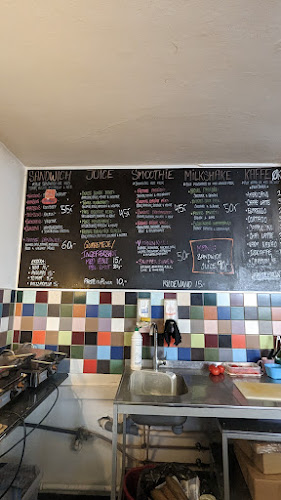 Clausens sandwich og juice