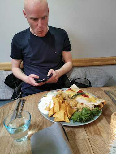 Café Retro Brøns Kro - Gastronomi og hotelvirksomhed