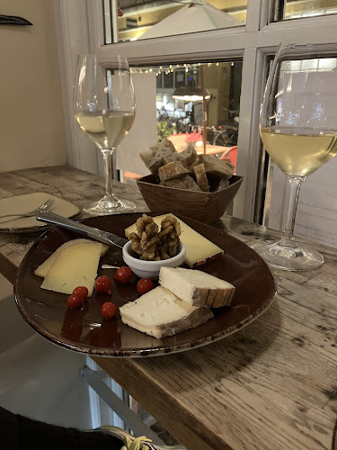 Villa Vino - Gastronomi og hotelvirksomhed