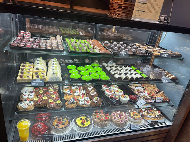 Valhøjs bageri & café - Gastronomi og hotelvirksomhed