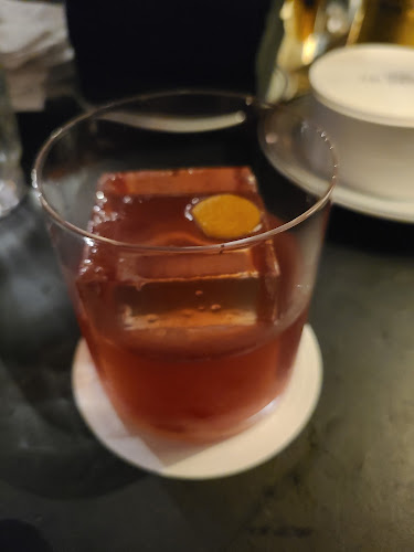 Opinii despre Tata Cocktail Bar în København - Gastronomi og hotelvirksomhed