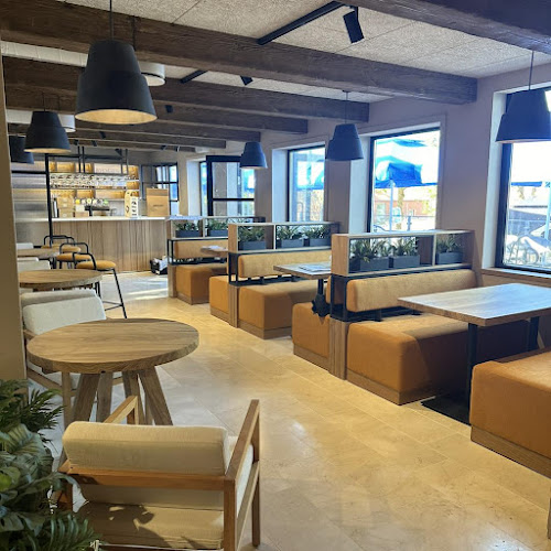 Comentarii opinii despre Café & Restaurant Friends