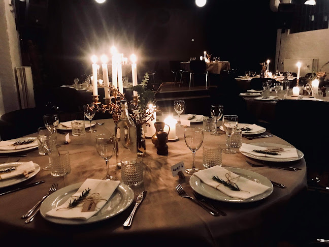 1401 - Food & Friends - Gastronomi og hotelvirksomhed