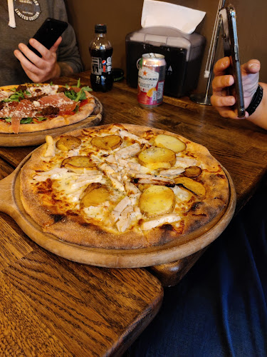 Esperia 2000 Pizza Café - Gastronomi og hotelvirksomhed