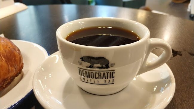 Comentarii opinii despre Democratic Coffee