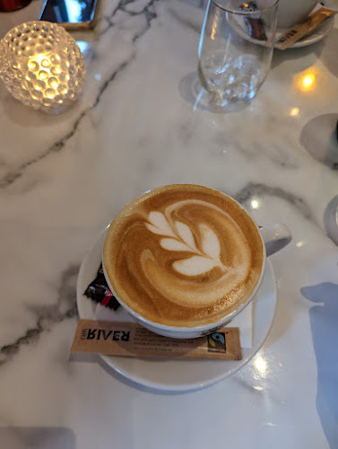 Comentarii opinii despre Cafe Oscar