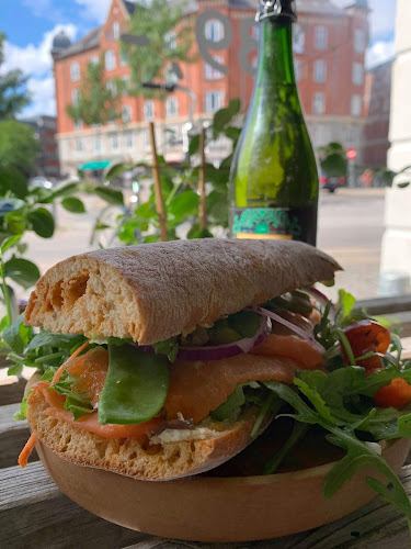 Comentarii opinii despre Tow4One