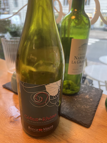 Comentarii opinii despre Petit Cafe