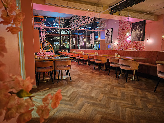 Cafe Velvet - Gastronomi og hotelvirksomhed