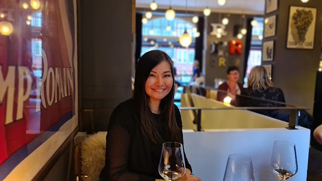 R vinbar - Gastronomi og hotelvirksomhed