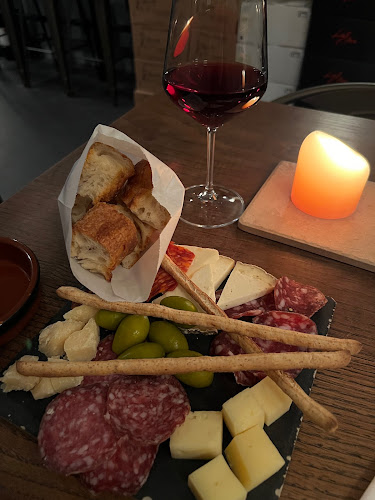 Opinii despre Nebbiolo Winebar în København - Gastronomi og hotelvirksomhed