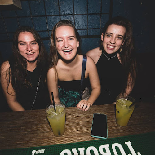 Snurbart - Bar' en Bar