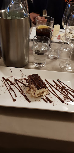 Trattoria Fiore d’Italia - Gastronomi og hotelvirksomhed