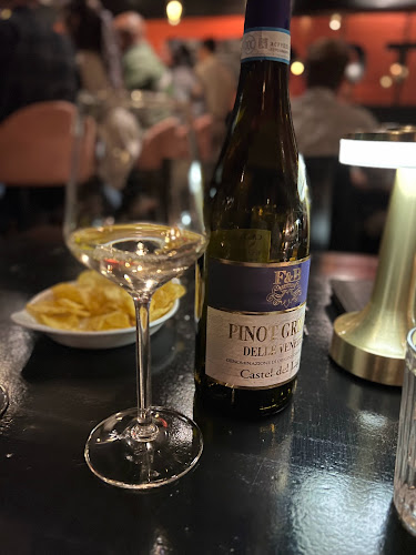 not your USUAL wine bar - Gastronomi og hotelvirksomhed