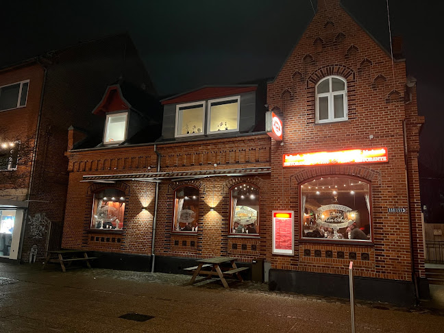 Ristorante Pizzeria Kim Anto - Gastronomi og hotelvirksomhed