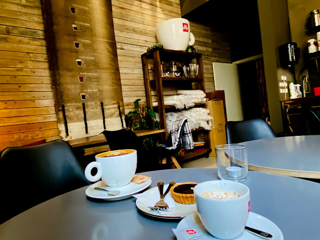 Chez Désirée // Café & Bar à Vin - Odense