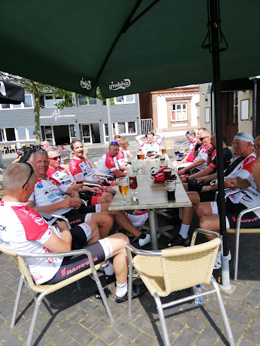 Den Glade Pingvin - Gastronomi og hotelvirksomhed