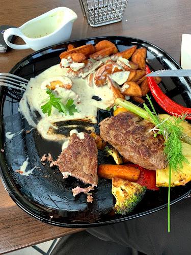 Comentarii opinii despre Cafe Pyramiden