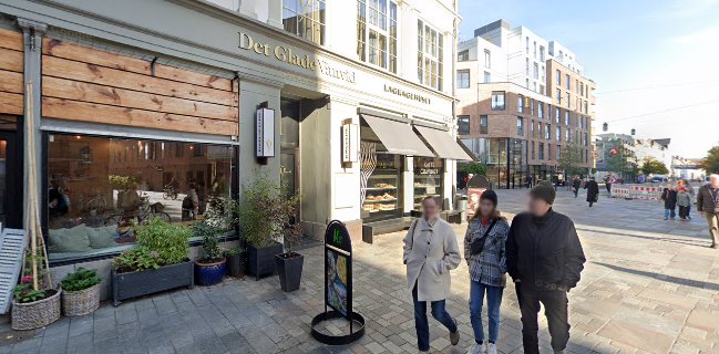 Me - Mother's Street Food