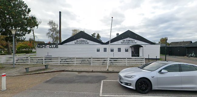 Dr. Emils Laboratorium, Marielyst