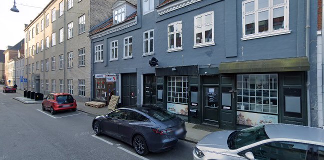 Opinii despre DineHut Indisk Restaurant în Aalborg - Gastronomi og hotelvirksomhed