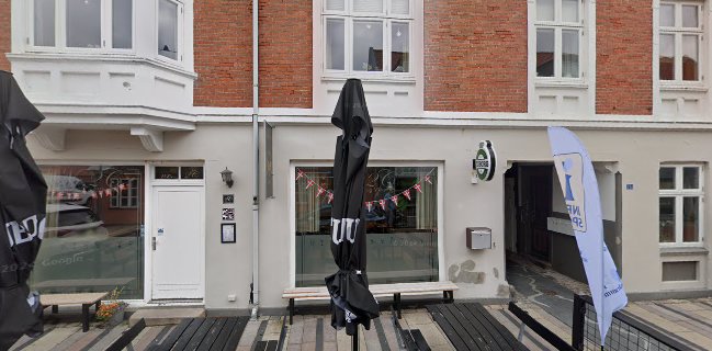 Opinii despre Nr 2c în Løgstør - Gastronomi og hotelvirksomhed